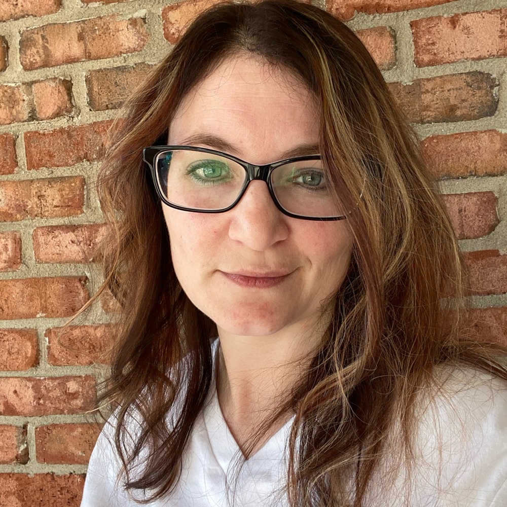 Meet your Posher, Ashley